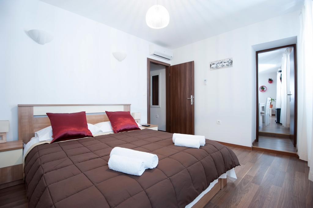 Rooms & Apartments 72 Задар Номер фото